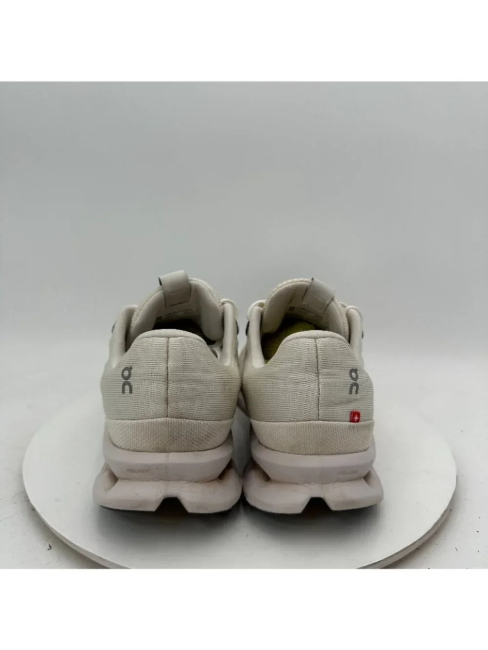 On Cloudsurfer Swiss Engineering Women Size 10 3WD10440664 White Frost Shoes